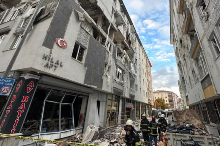 &Ccedil;orum'da doğal gazın patladığı bina yıkılacak