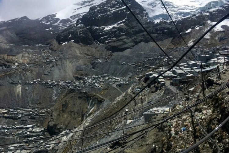 Bulutların üstünde kurulu bir şehir: Yüzde 50 oksijenle hayat mücadelesi