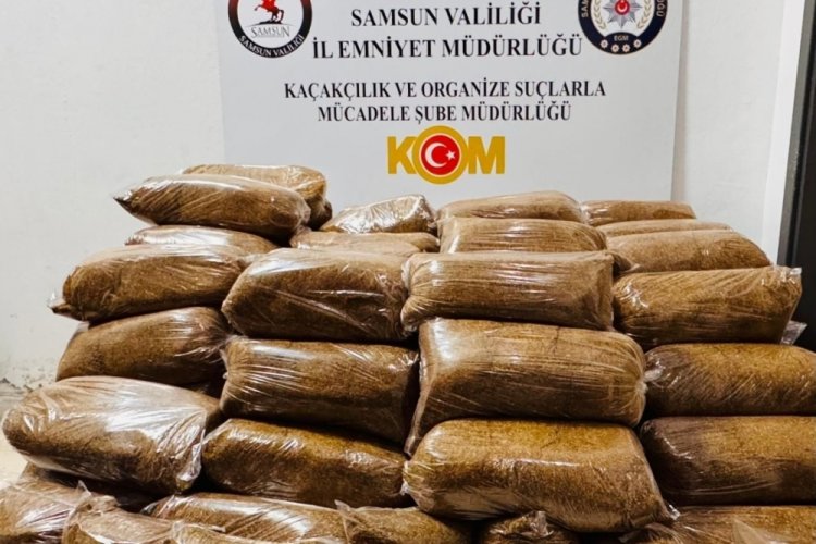 Samsun'da polisin arama yaptığı araçta 475 kilogram kaçak tütün ele geçirildi