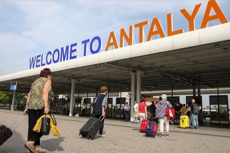 Antalya'ya gelen turist sayısı 16 milyonu aştı 