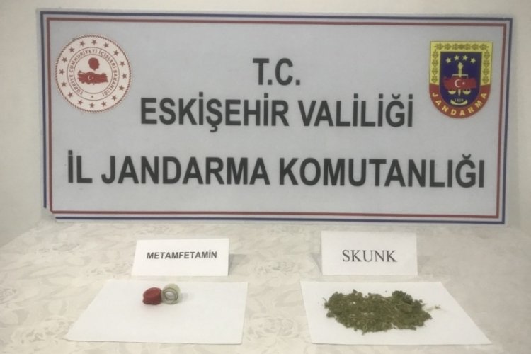 Eskişehir'de uyuşturucu ticareti yapan 2 kişi yakalandı