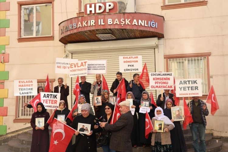 Kanser hastası anne, ağlayarak evladını PKK'dan istedi