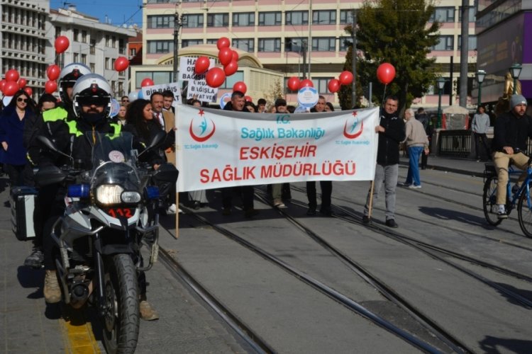 Eskişehir'de Organ Bağışı Haftası farkındalık yürüyüşü düzenlendi