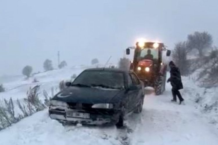 Ardahan'da arabalar yollarda kaldı