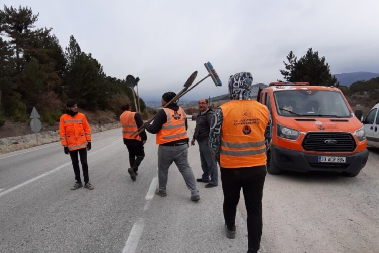 Bolu'da Akyazı-Nallıhan kara yolu trafiğe kapatıldı