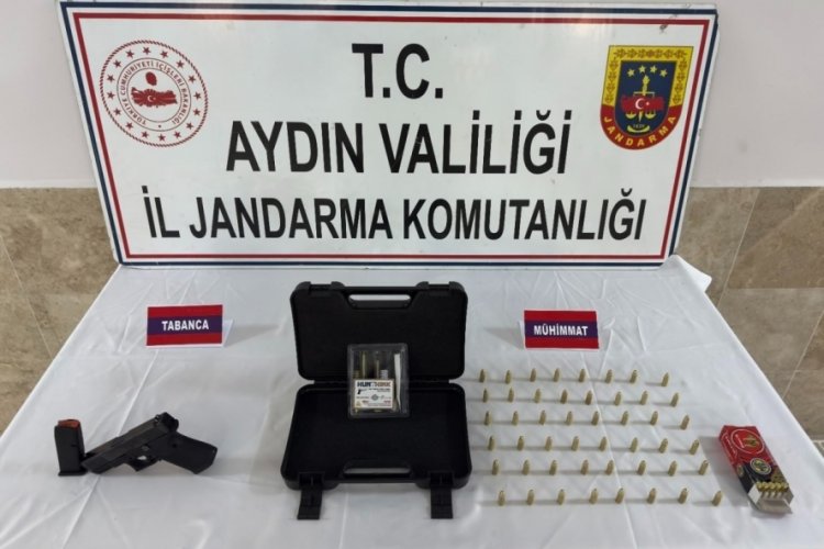 Aydın'da şüpheli ruhsatsız silah satmaya çalışırken yakalandı