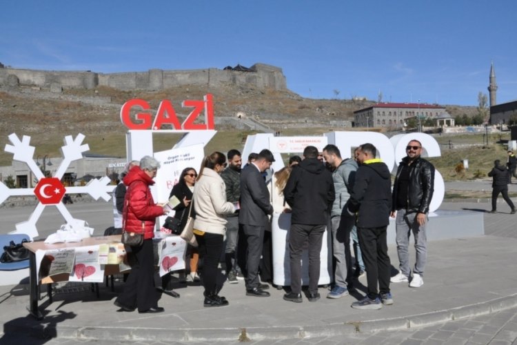 Kars'ta organ bağışı stant açıldı