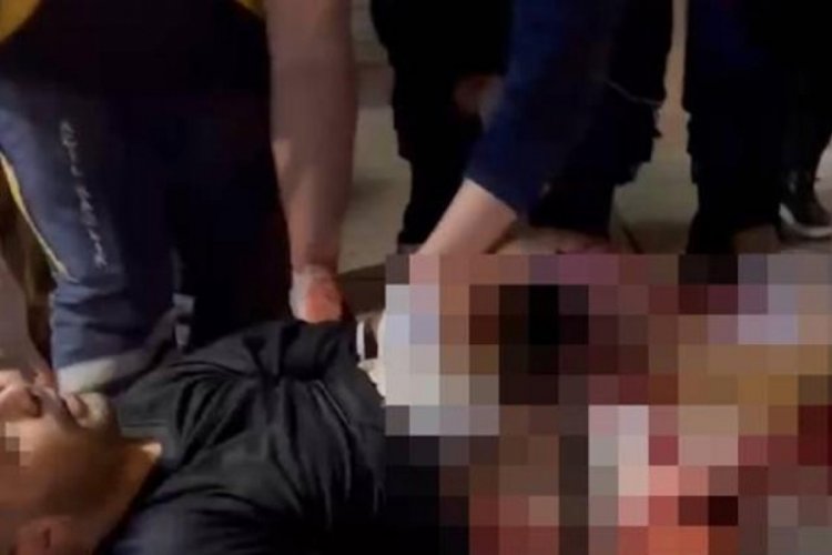 Eskişehir'de cadde ortasında defalarca bı&ccedil;aklandı