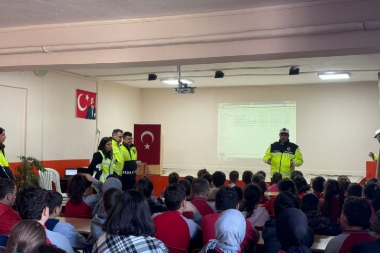 Bursa'da öğrencilere yönelik trafik semineri gerçekleştirildi