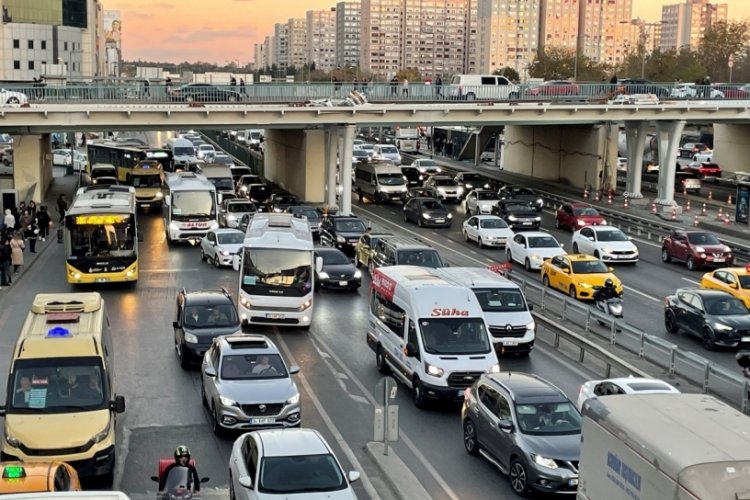 İstanbul trafiğinde 'ara tatil' yoğunluğu