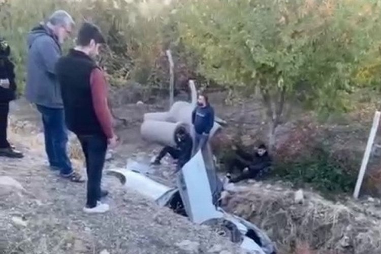 Adıyaman'da otomobil ile kamyonet çarpıştı: 11 yaralı