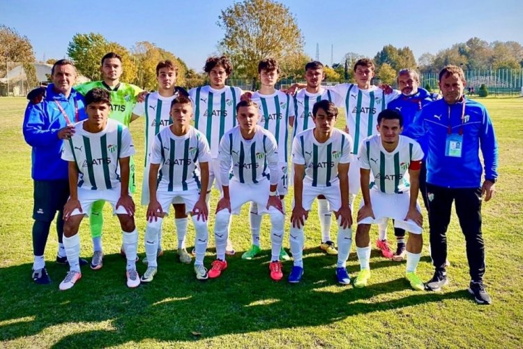 Bursaspor U19, Göztepe'yi yenerek zirveye çıktı