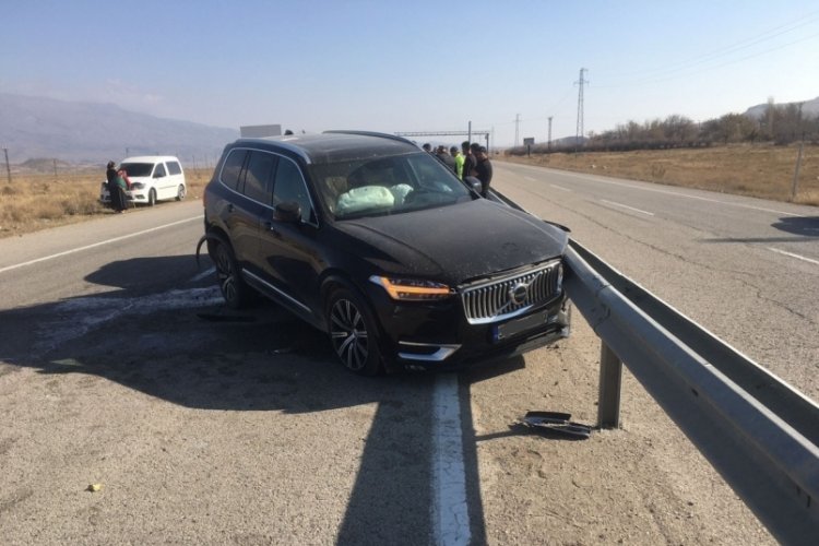 Ağrı'da gerçekleşen trafik kazasında 3 yaralı