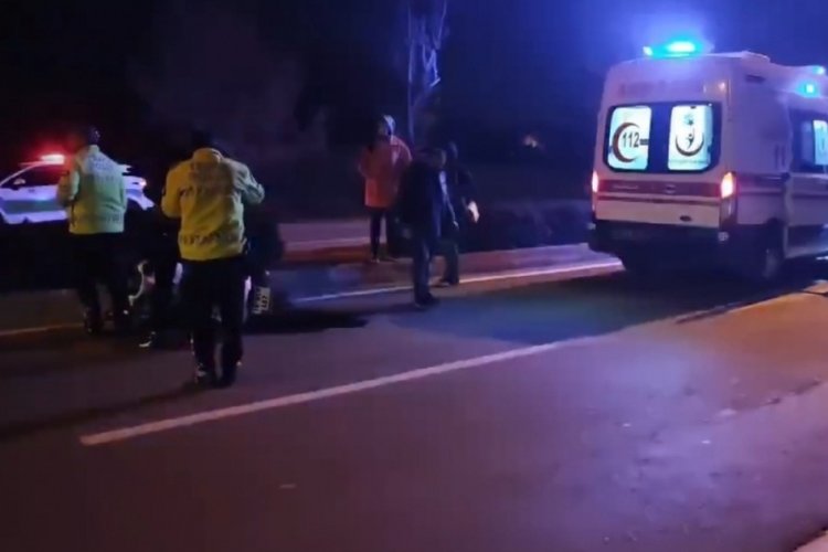 Bursa'da motosikletin devrilmesi sonucu 1'i ağır 2 kişi yaralandı