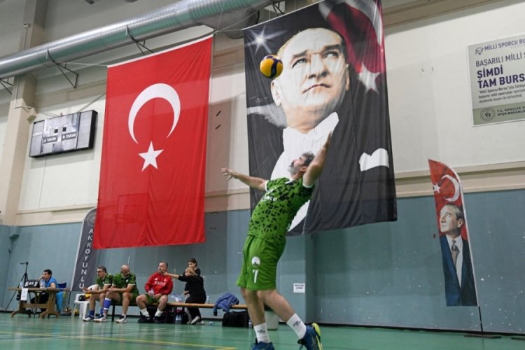 T&uuml;rkiye Veteran Voleybol Turnuvası'nda şampiyonlar belli oldu