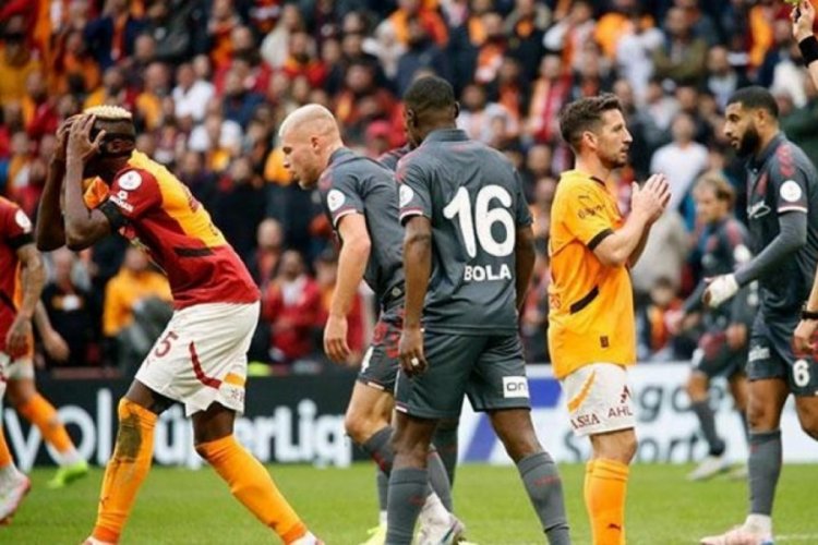Samsunspor cephesinden Galatasaray ma&ccedil;ı sonrası sert hakem yorumları!