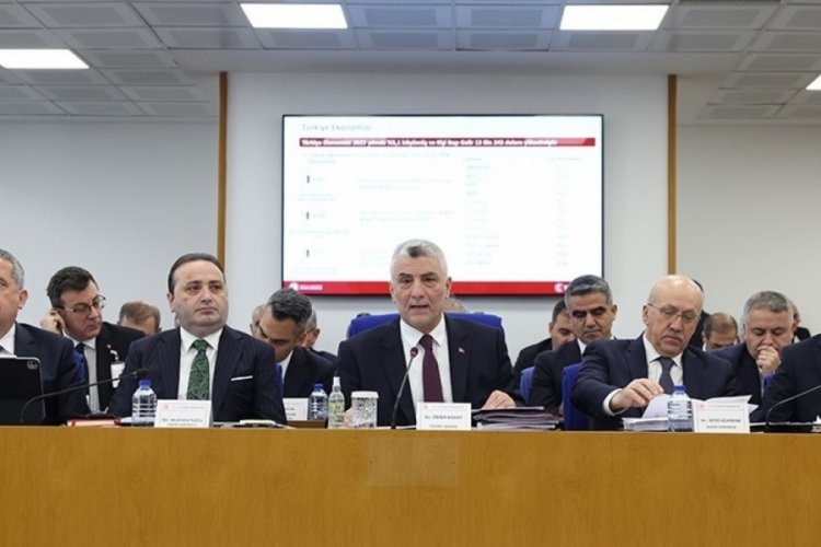 Bakan Bolat: Hedefimiz dünyadaki yabancı yatırımlardaki payımızı 2028'e kadar yüzde 1,5'e çıkarmak