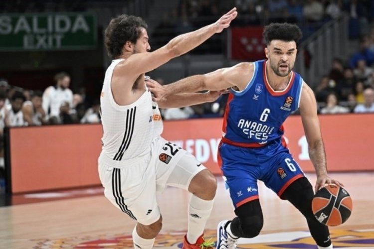 Anadolu Efes, Real Madrid'i devirdi!