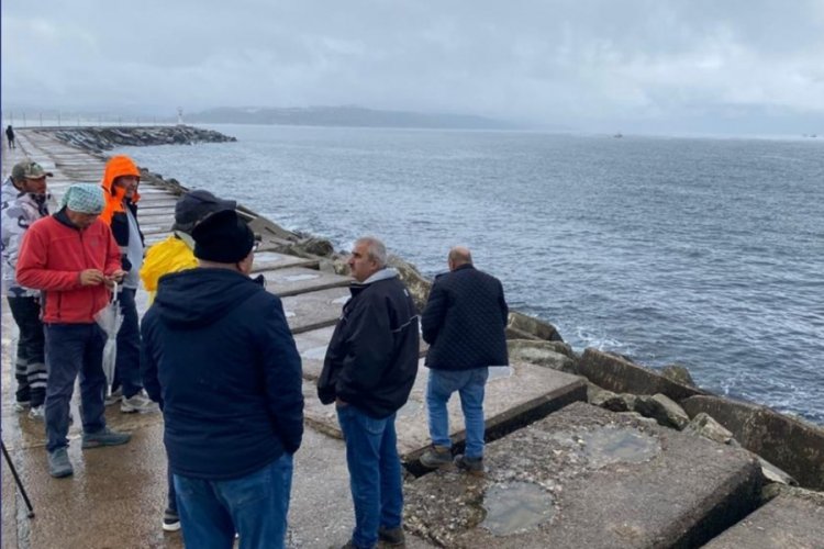 İstanbul'da balıkçı teknesi battı: 1 kişi kayboldu