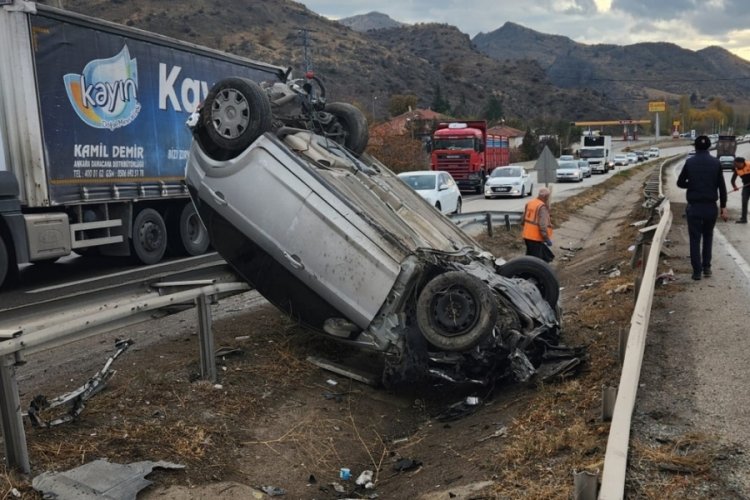 Kırıkkale'de gerçekleşen kaza sonucu araba hurdaya döndü!