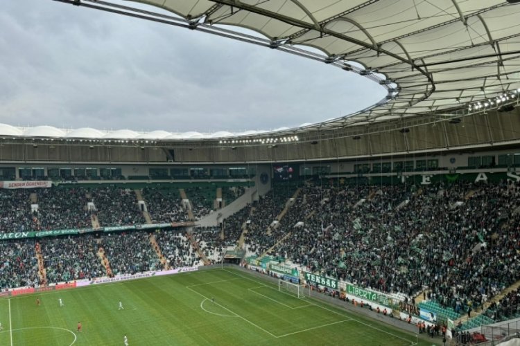 Bursaspor taraftarı bir an olsun susmadı