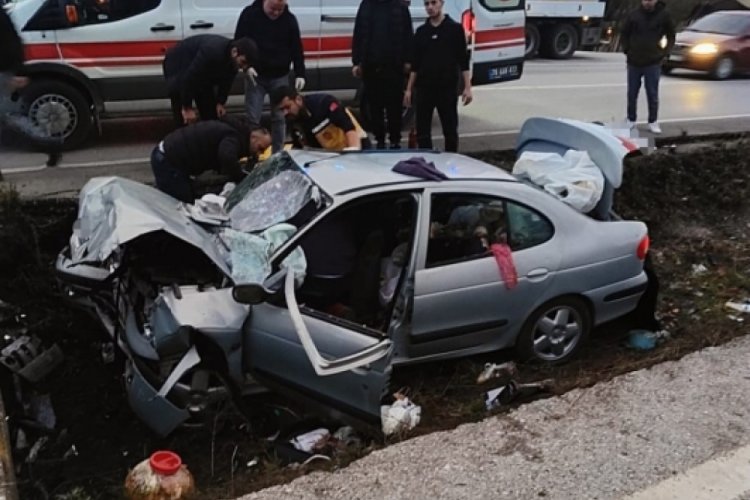 Karabük'te kanala düşen otomobil duvara çarptı: 1 ölü, 3 yaralı