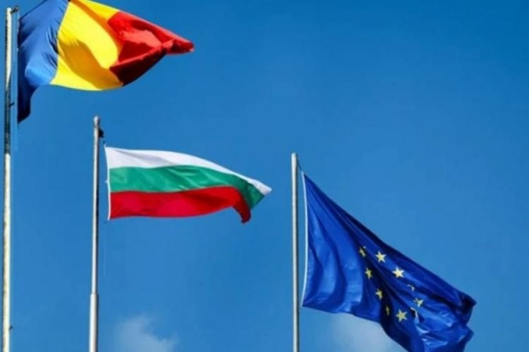 Romanya ve Bulgaristan Ocak ayında Schengen bölgesine katılıyor 