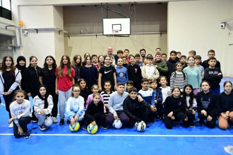 Bursa'da Karacabey Belediyesi'nden eğitime ve &ccedil;evreye destek