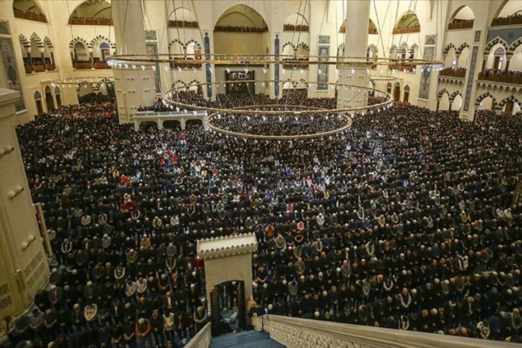 Mira&ccedil; Kandili ne zaman? Mira&ccedil; Kandili hangi g&uuml;n? Mira&ccedil; Kandilinde yapılacak ibadetler