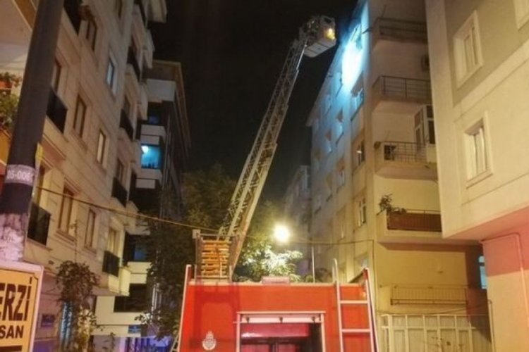 İstanbul'da 6 katlı binada yangın paniği!