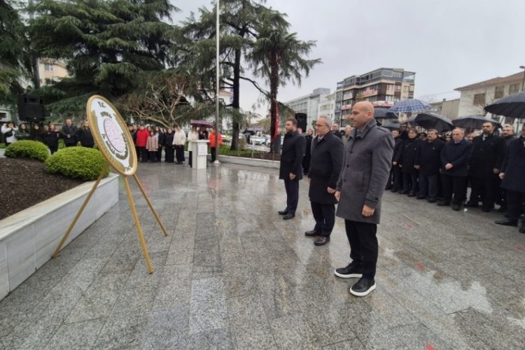 Bursa İl Milli Eğitim M&uuml;d&uuml;rl&uuml;ğ&uuml; &Ouml;ğretmenler G&uuml;n&uuml;'nde Baş&ouml;ğretmen Atat&uuml;rk'&uuml; andı!