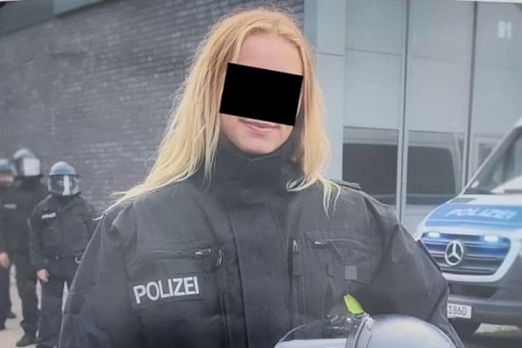 Almanya'da trans polis, cinsel ilişki teklifini reddeden ekip arkadaşlarını d&ouml;vd&uuml;