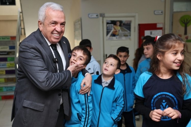 Bursa'da Başkan &Ouml;zdemir'den kırsal b&ouml;lgedeki okullara ziyaret