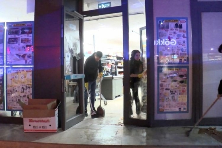 Hırsızlar marketi savaş alanına &ccedil;evirdiler