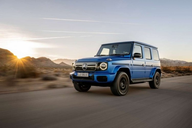 Mercedes bu arabasında hi&ccedil; cam tavan kullanmadı!