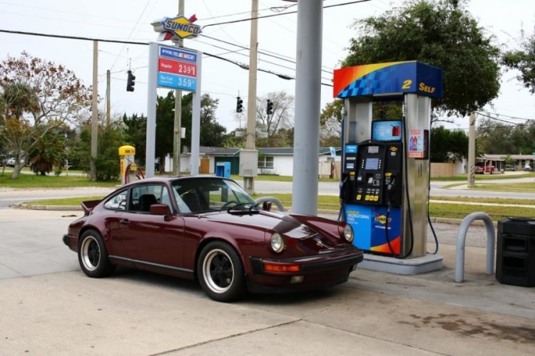 Alman otomobil devi Porsche, i&ccedil;ten yanmalı motorları kolay kolay bırakmayacak!