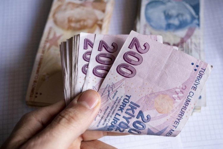 Bursa'da emekliler tedirgin! En d&uuml;ş&uuml;k emekli maaşı ne kadar olacak? &Ouml;zg&uuml;r Erdursun konuştu...