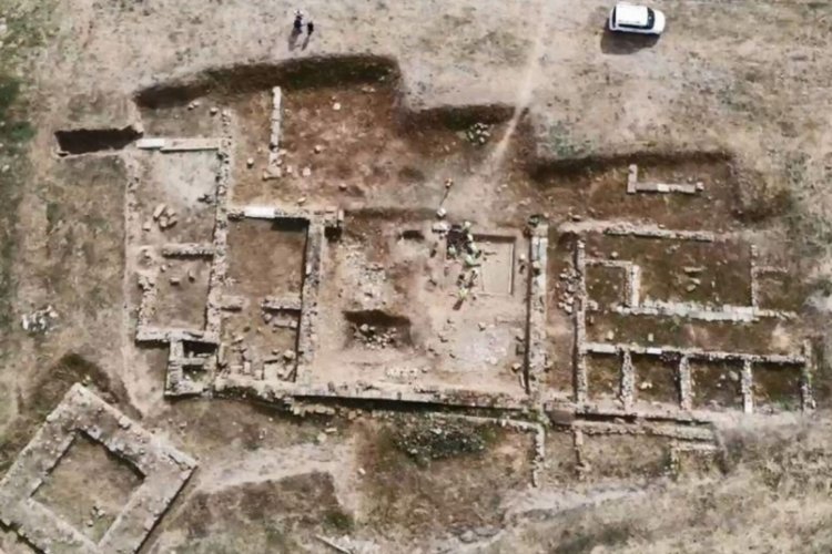 Arkeologlar nereyi kazacaklarını nereden biliyorlar?