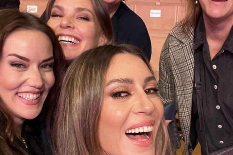 Fahriye Evcen, Aslı Enver ve Sinem Kobal bir arada