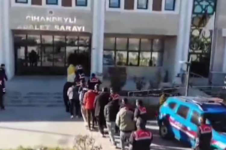 Bakan Yerlikaya duyurdu: 7 ilde dolandırıcılık operasyonu!