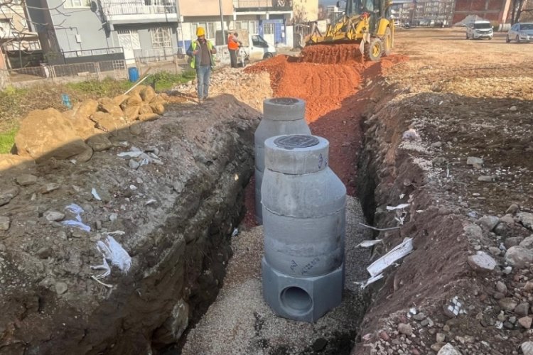 Bursa'da kanalizasyon ve yağmur suyu hattı &ccedil;alışmaları t&uuml;m hızıyla s&uuml;rd&uuml;r&uuml;yor
