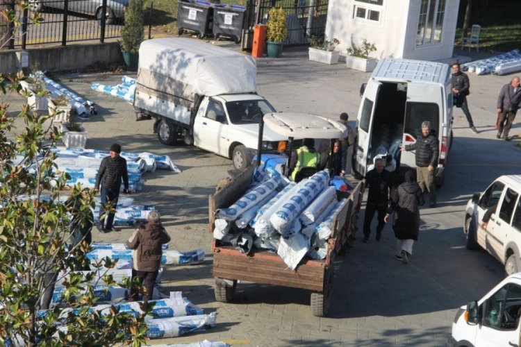 Yalova'da 167 &ccedil;ift&ccedil;iye 59 ton sera naylonu dağıtıldı