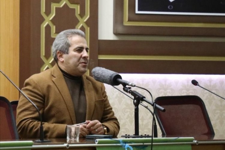Bursa İneg&ouml;l'de eğitimci İsmail G&uuml;ler, toplum inşasına dair konuştu
