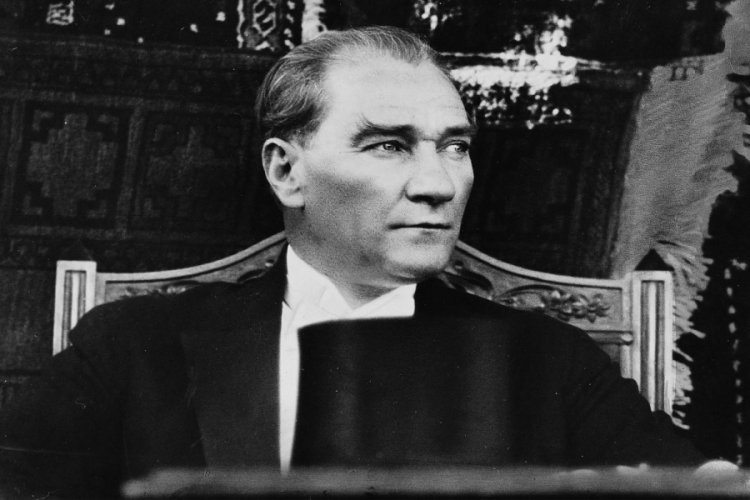 Cumhuriyet'in kurucusu Mustafa Kemal Atat&uuml;rk'&uuml;n ismi, &Uuml;lker Stadı'na işleniyor