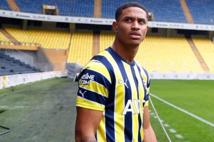 Fenerbah&ccedil;e yıldızının s&ouml;zleşmesini askıya alıyor!
