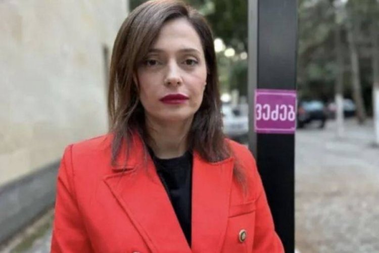 Evlatlık olduğunu &ouml;ğrenen kadın, aradığı biyolojik babasıyla Facebook'ta arkadaş &ccedil;ıktı