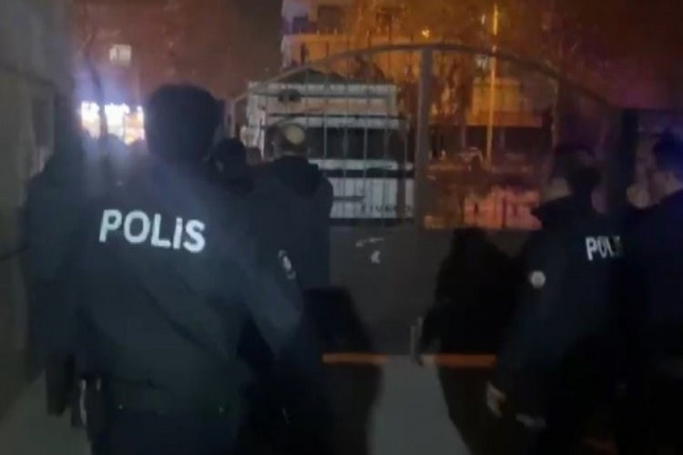 Teslim olmamak i&ccedil;in havalandırma boşluğundan 2. kattan 5. kata ka&ccedil;tı