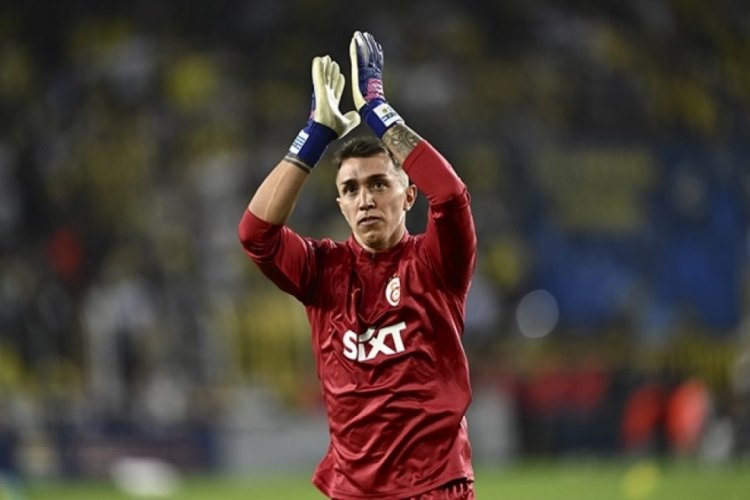 G&uuml;ndeme bomba gibi d&uuml;şen transfer &ouml;nerisi: Muslera'nın yerine Berke &Ouml;zer!