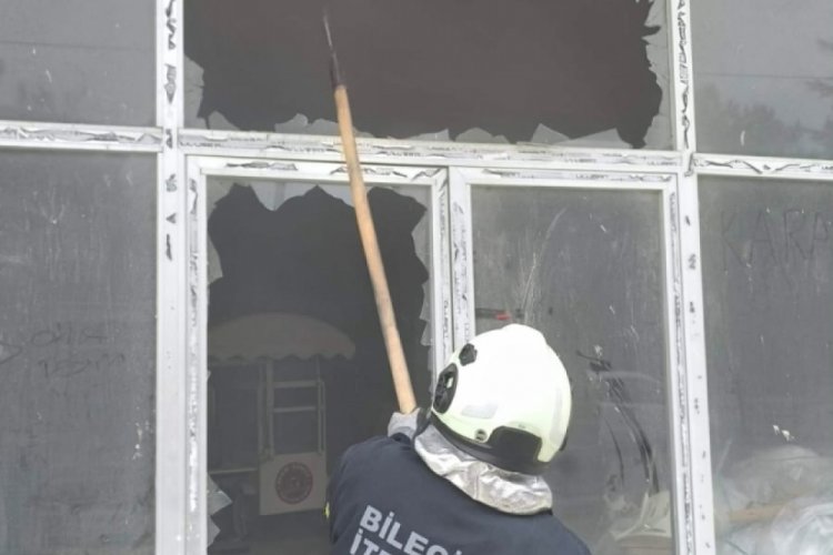 Bilecik'te bir depoda &ccedil;ıkan yangın s&ouml;nd&uuml;r&uuml;ld&uuml;