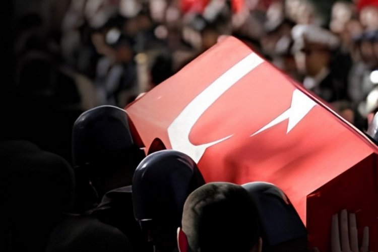 İzmir'de silahlı saldırı sonucu yaralanan polis şehit oldu